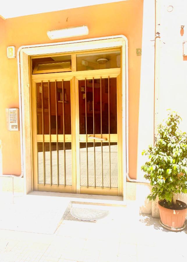 Charming House Rom